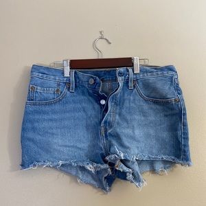 Levi Shorts, Size 28, medium wash